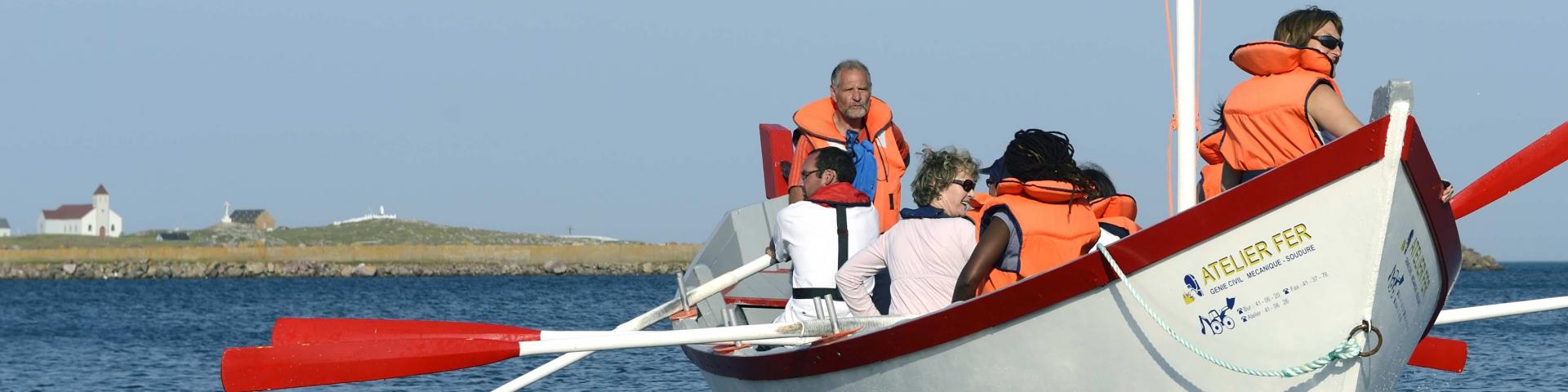 Entrainement en doris des membres de l'association Les Zigotos, dans les salines de Saint Pierre, reportage photographique sur l'archipel de Saint Pierre et Miquelon, collectivité française d'Outre Mer d'Amérique du Nord, le 23  juillet 2014